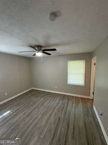 549 Greenview Avenue SE, Conyers, GA 30094