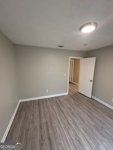 549 Greenview Avenue SE, Conyers, GA 30094