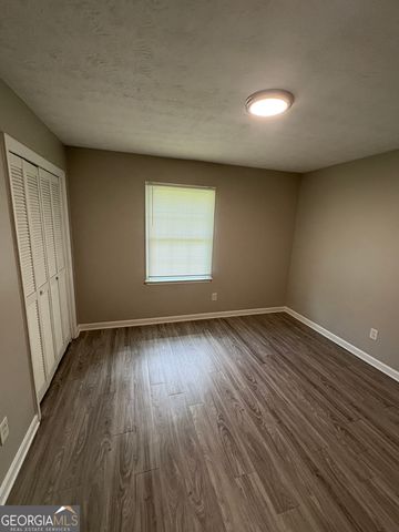 549 Greenview Avenue SE, Conyers, GA 30094