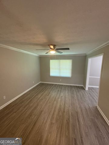 549 Greenview Avenue SE, Conyers, GA 30094