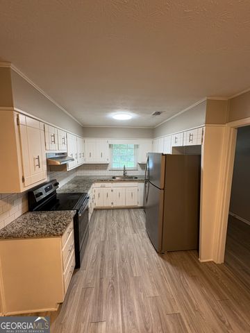 549 Greenview Avenue SE, Conyers, GA 30094