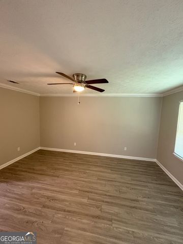 549 Greenview Avenue SE, Conyers, GA 30094