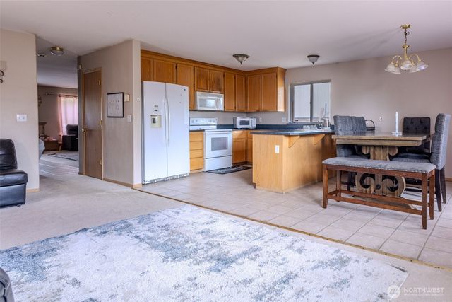 1305 Browns Point Boulevard, Tacoma, WA 98422