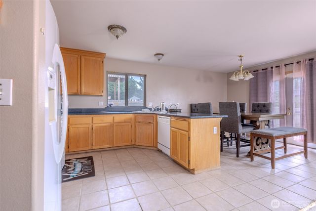 1305 Browns Point Boulevard, Tacoma, WA 98422