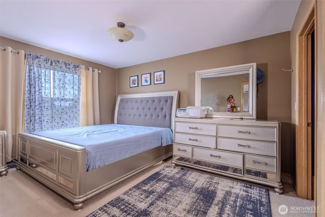 1305 Browns Point Boulevard, Tacoma, WA 98422