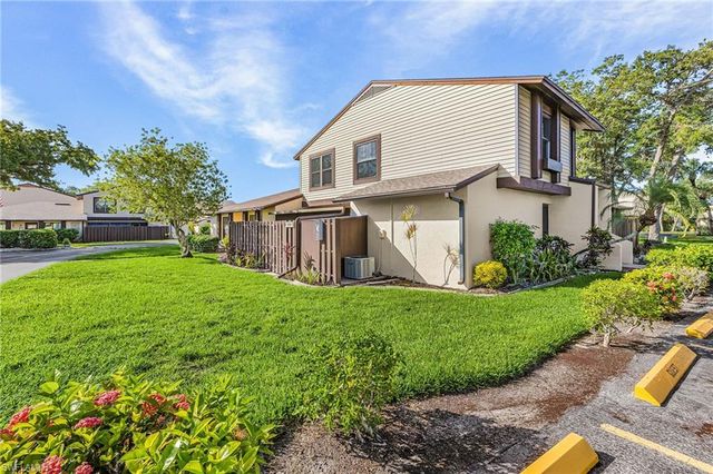 703 12th AVE 69, Cape Coral, FL 33990