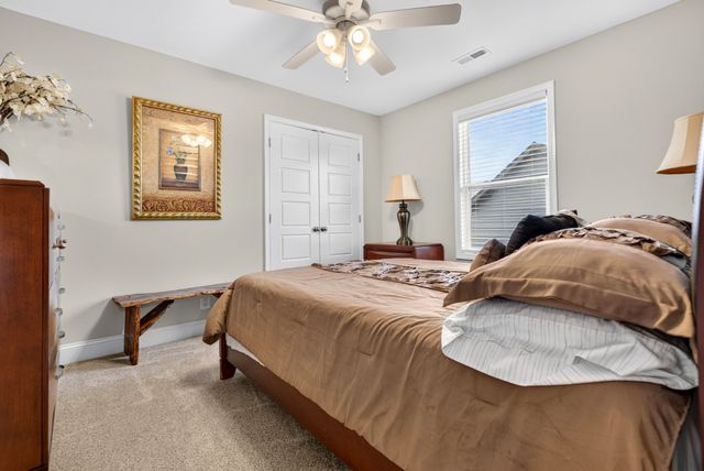 2422 Bucklin Dr, Clarksville, TN 37042