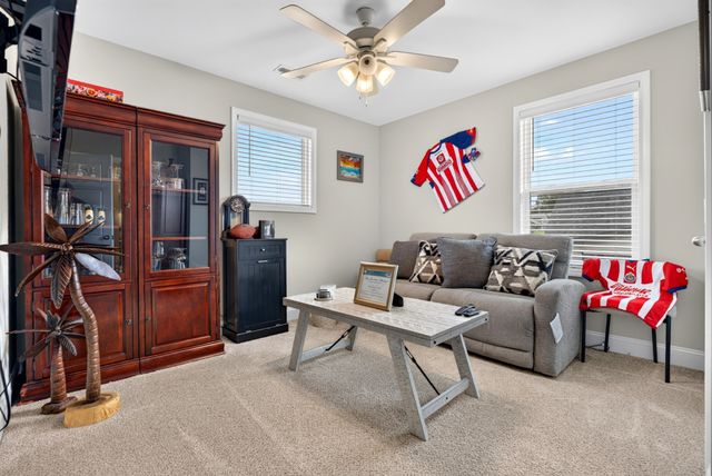 2422 Bucklin Dr, Clarksville, TN 37042