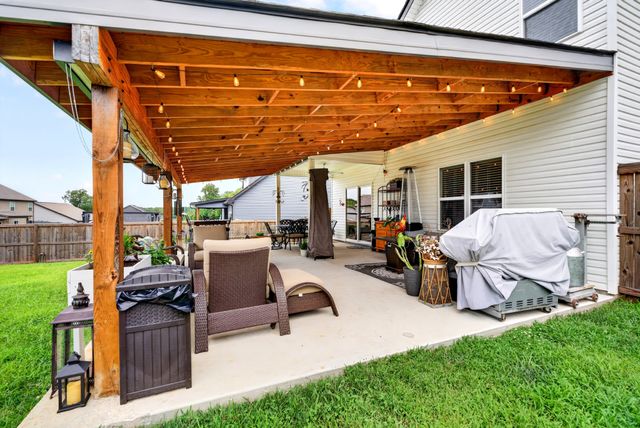 2422 Bucklin Dr, Clarksville, TN 37042