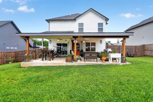 2422 Bucklin Dr, Clarksville, TN 37042
