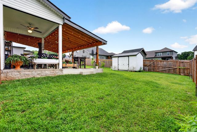 2422 Bucklin Dr, Clarksville, TN 37042
