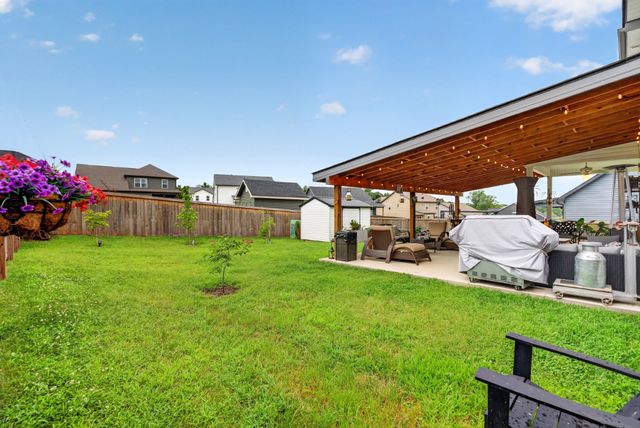 2422 Bucklin Dr, Clarksville, TN 37042