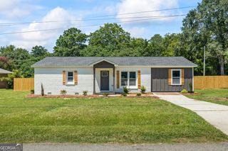 329 NE Oak Drive, Social Circle, GA 30025