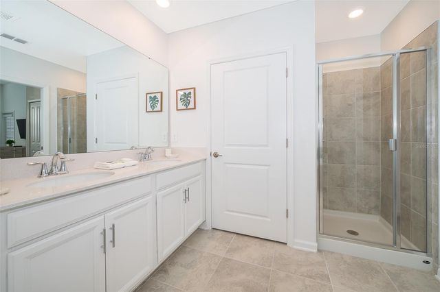 8899 CABOT CLIFFS DRIVE 102, Davenport, FL 33896