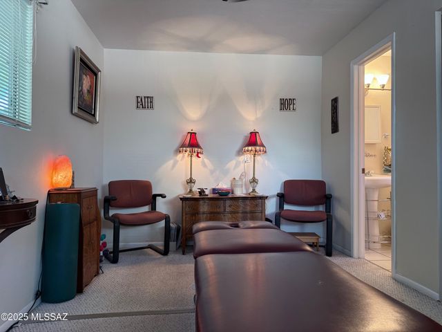 1085 S Highway 80, Benson, AZ 85602