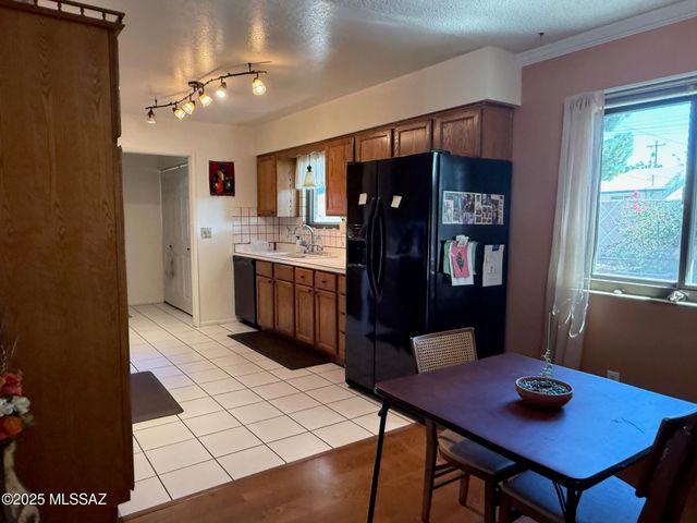 1085 S Highway 80, Benson, AZ 85602