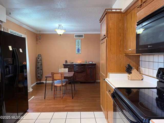 1085 S Highway 80, Benson, AZ 85602