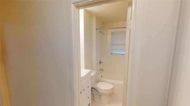 1705 Crescent Street, Denton, TX 76201