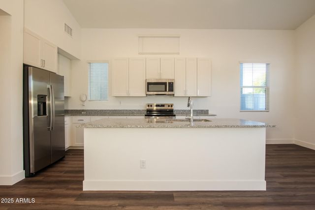 9117 N 181st Avenue 88, Waddell, AZ 85355