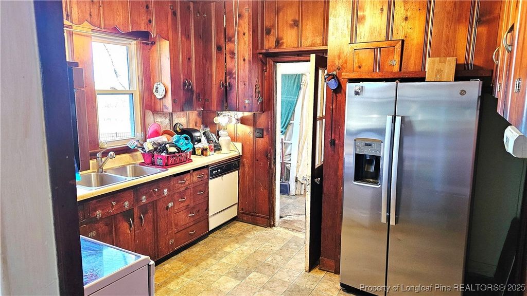 1801 Carthage Street, Sanford, NC 27330 — photo 12