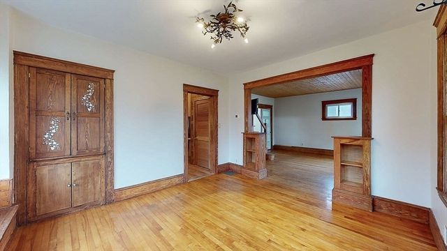 86 Saint Nicholas Ave, Worcester, MA 01606