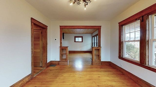 86 Saint Nicholas Ave, Worcester, MA 01606