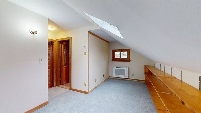 86 Saint Nicholas Ave, Worcester, MA 01606