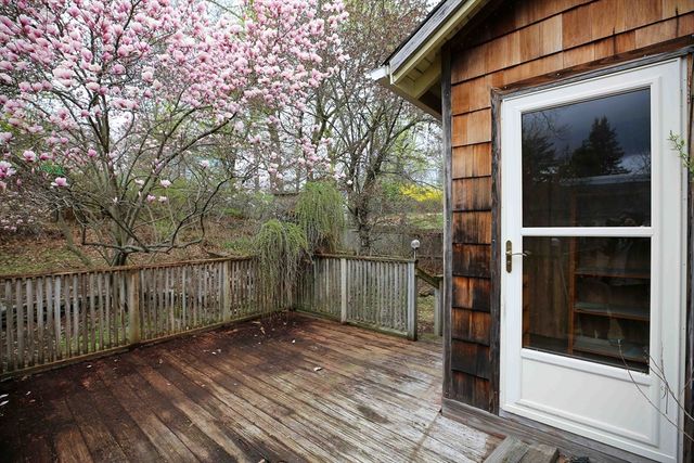 86 Saint Nicholas Ave, Worcester, MA 01606