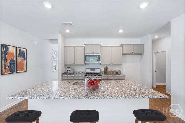 1067 Lakes Boulevard, Brunswick, GA 31525
