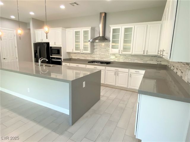 7583 Desert Rhyolite Street, Las Vegas, NV 89113