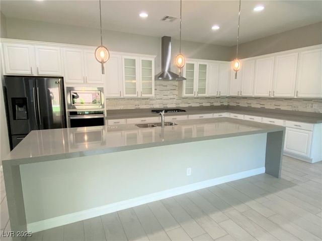 7583 Desert Rhyolite Street, Las Vegas, NV 89113