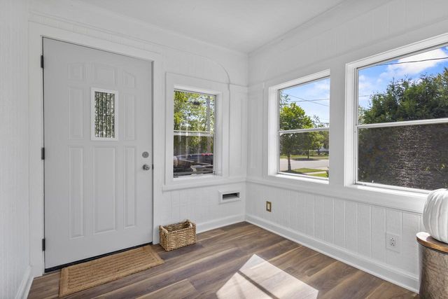 379 NAYMUT STREET, Menasha, WI 54952
