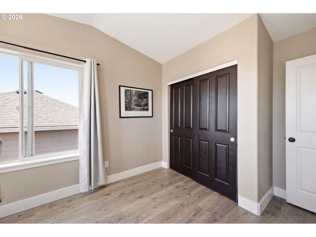 843 W Y St, Washougal, WA 98671