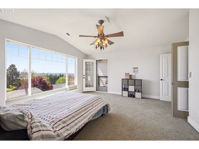 843 W Y St, Washougal, WA 98671