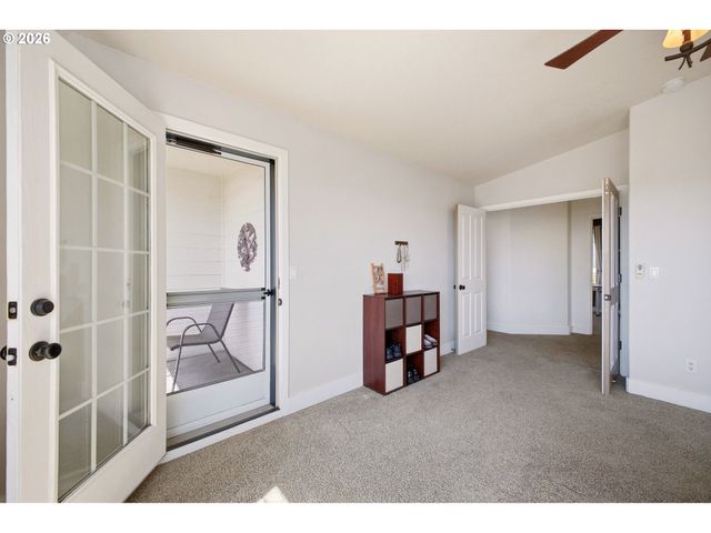 843 W Y St, Washougal, WA 98671