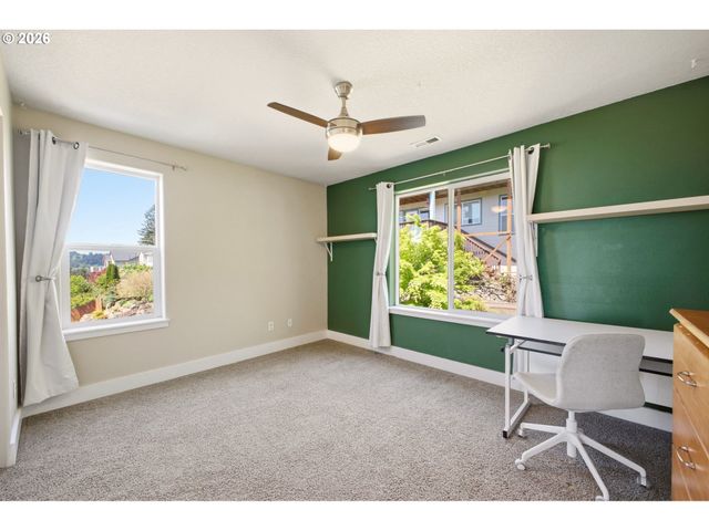 843 W Y St, Washougal, WA 98671