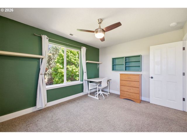 843 W Y St, Washougal, WA 98671