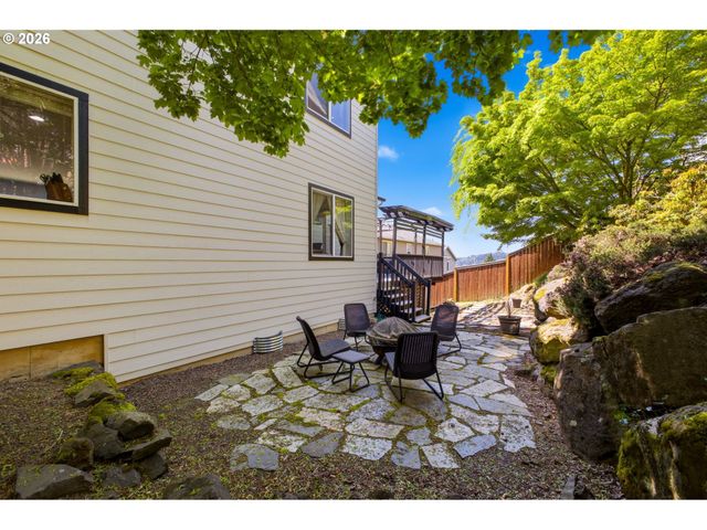 843 W Y St, Washougal, WA 98671