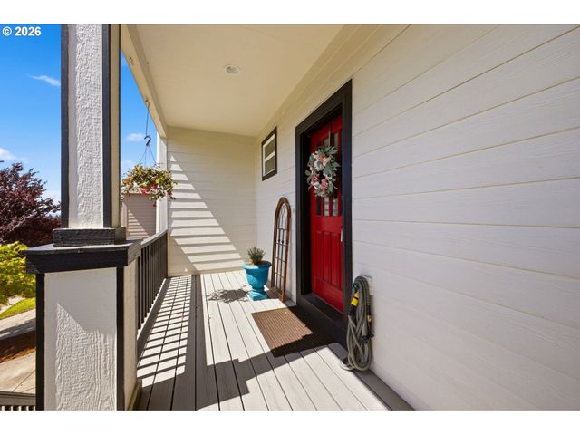 843 W Y St, Washougal, WA 98671