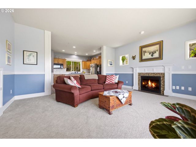 843 W Y St, Washougal, WA 98671