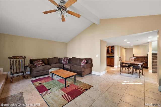 11346 E Shore Drive, Whitmore Lake, MI 48189