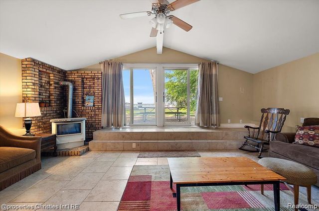 11346 E Shore Drive, Whitmore Lake, MI 48189