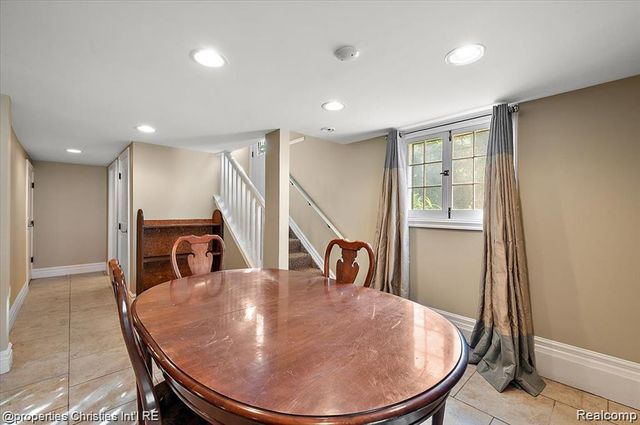 11346 E Shore Drive, Whitmore Lake, MI 48189