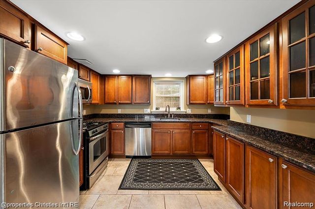 11346 E Shore Drive, Whitmore Lake, MI 48189