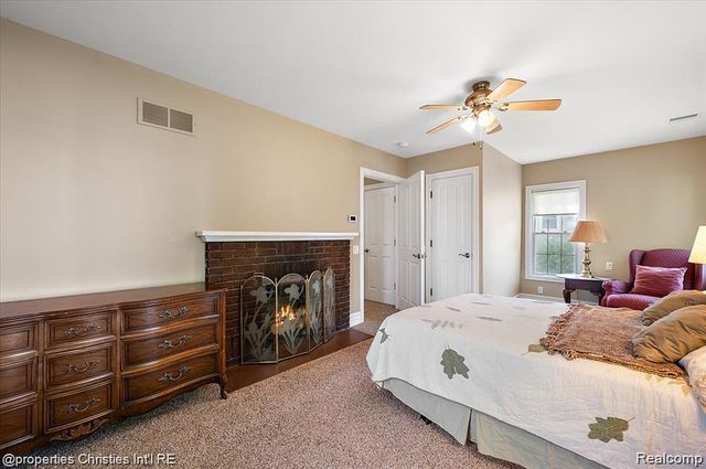 11346 E Shore Drive, Whitmore Lake, MI 48189