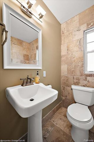 11346 E Shore Drive, Whitmore Lake, MI 48189