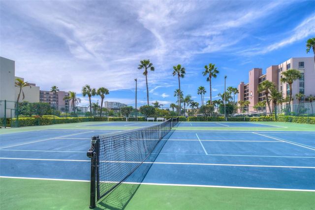 7400 SUN ISLAND DRIVE S 202, South Pasadena, FL 33707