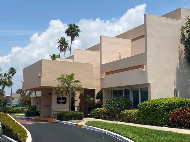 7400 SUN ISLAND DRIVE S 202, South Pasadena, FL 33707