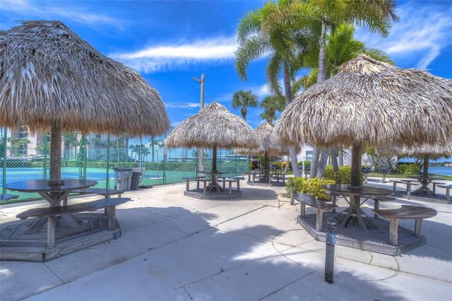 7400 SUN ISLAND DRIVE S 202, South Pasadena, FL 33707