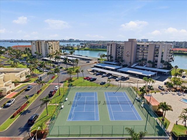 7400 SUN ISLAND DRIVE S 202, South Pasadena, FL 33707